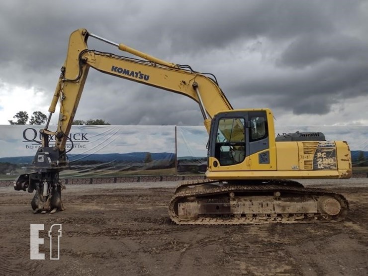 komatsu-pc220-lc-8-image-1