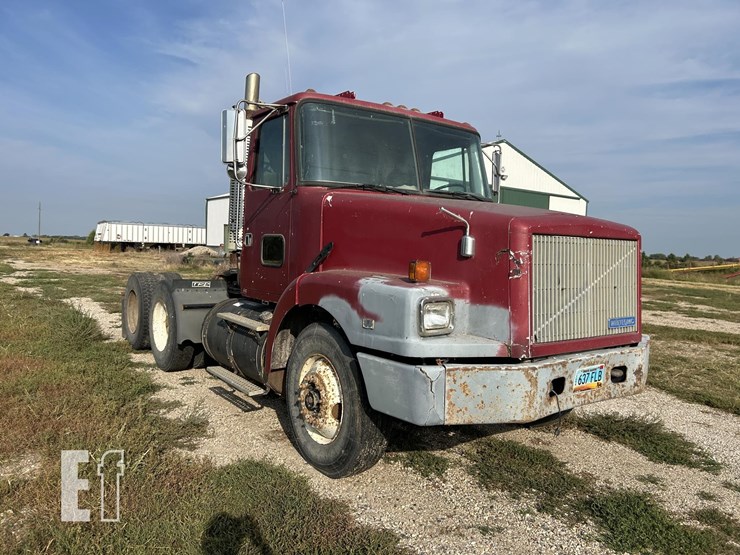 1994-white/gmc-wg64t-image-3