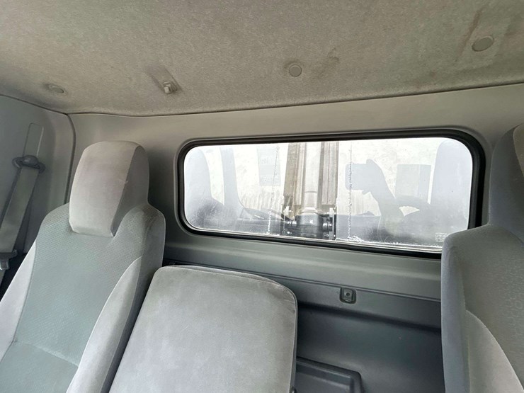 2016-isuzu-npr-image-20