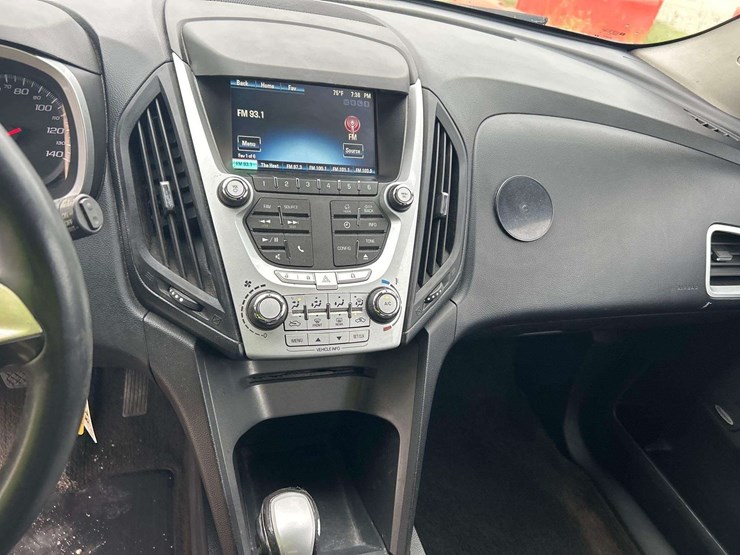 2012-chevrolet-equinox-image-15