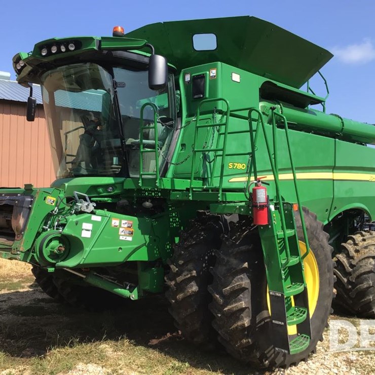 JOHN DEERE S780