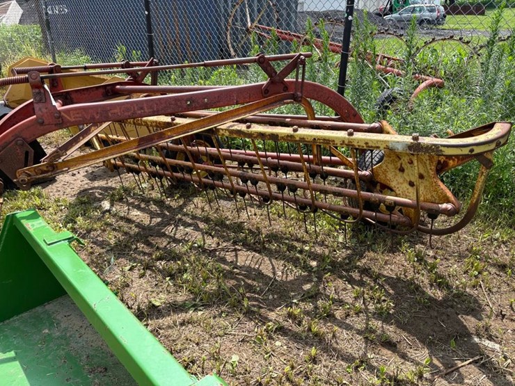 new-holland-256-image-1