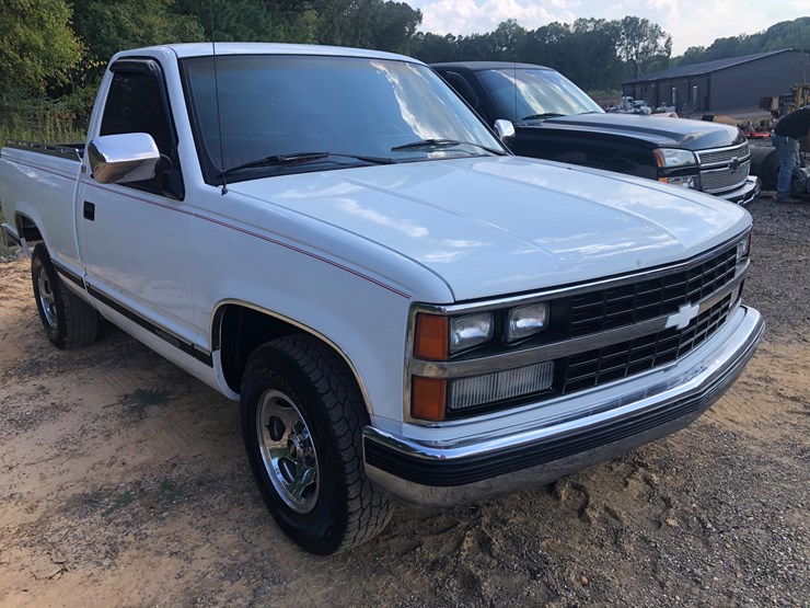 chevrolet-1500-image-2