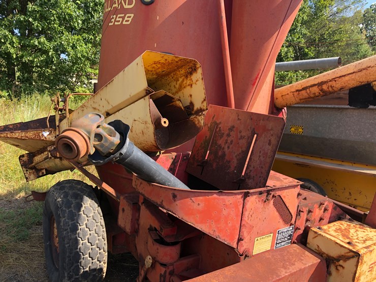 new-holland-358-image-6