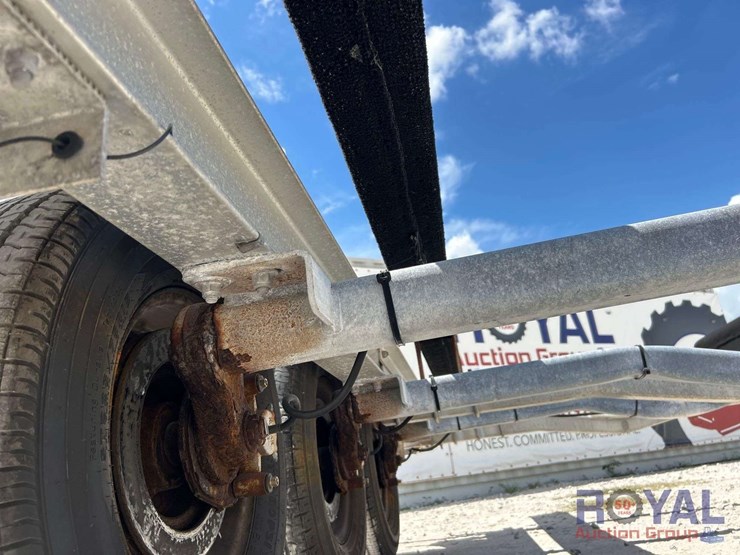 2013-road-king-30ft-t/a-boat-trailer-image-6