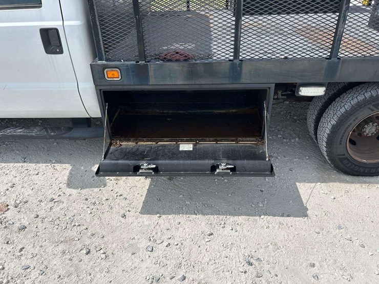 2015-utility-flatbed-image-17