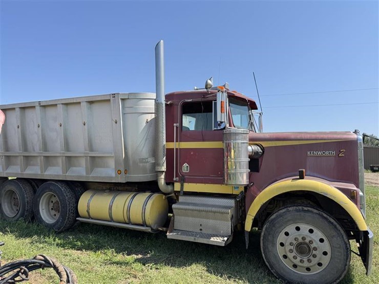 1988-kenworth-w900b-image-4