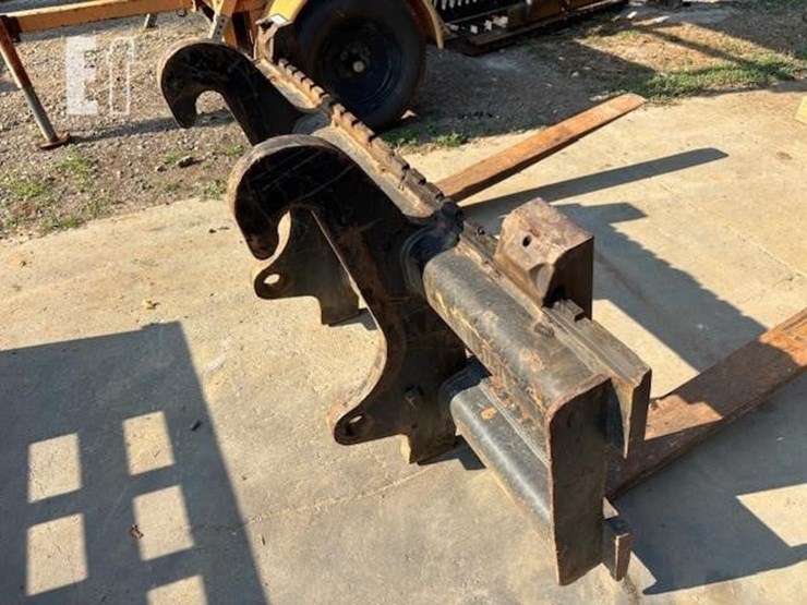 caterpillar-420d-image-6