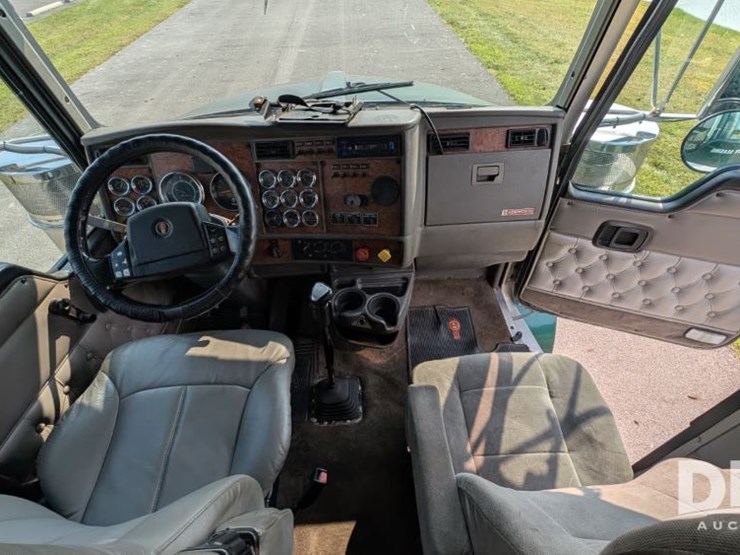 2003-kenworth-t800-image-18