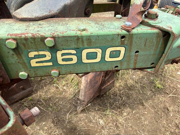 john-deere-2600-image-5