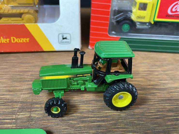 john-deere-64-image-7