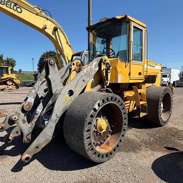 VOLVO L70D