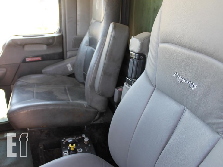 2009-kenworth-t800-image-11