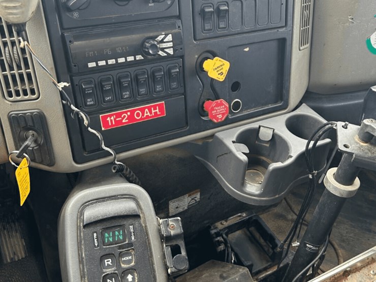 2012-international-durastar-4300-image-23