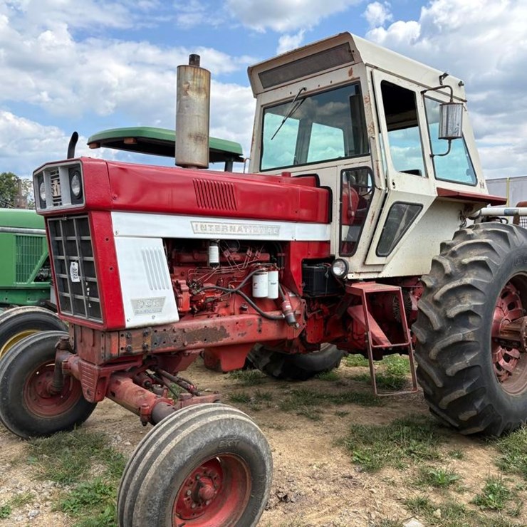INTERNATIONAL 966