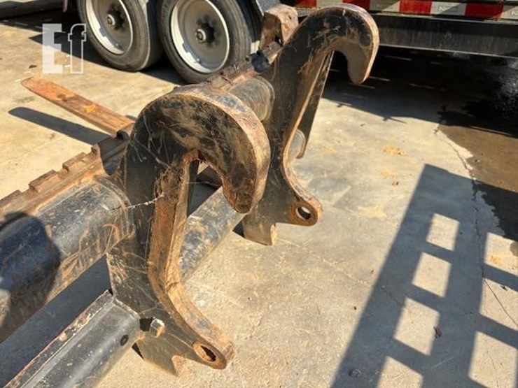 caterpillar-420d-image-3