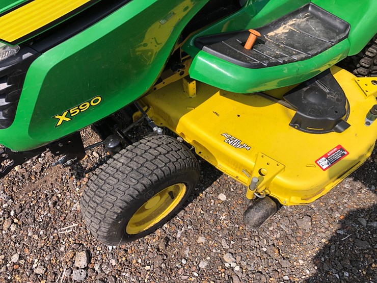 john-deere-x590-image-5