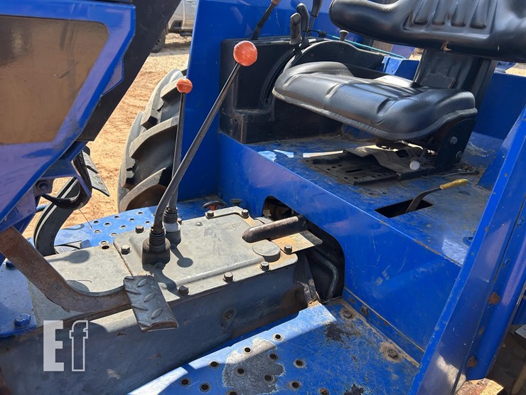 new-holland-6640-image-10