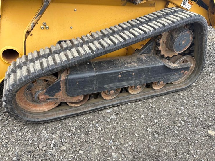 2007-john-deere-322-image-3