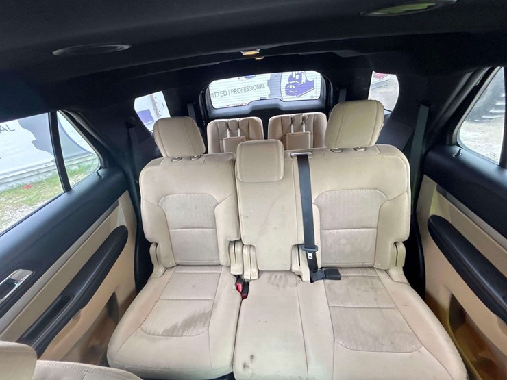 2016-ford-explorer-image-20