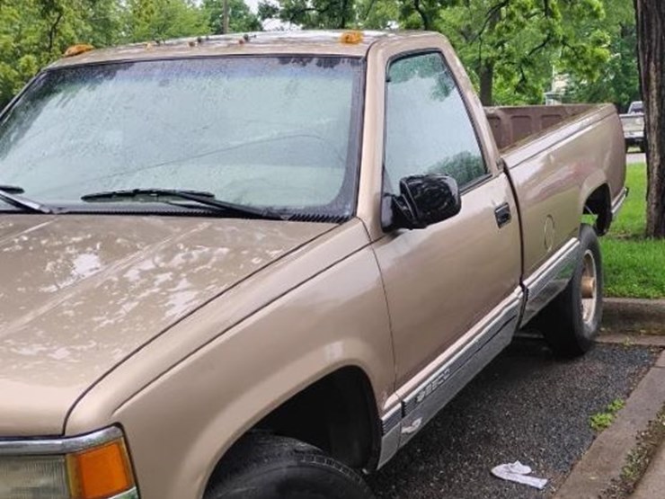 1996-chevrolet-2500-image-2