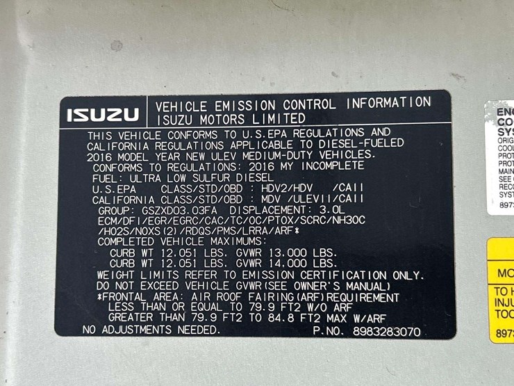2016-isuzu-npr-image-9