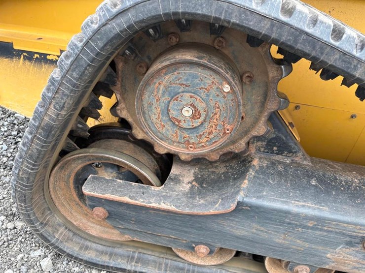 2007-john-deere-322-image-7