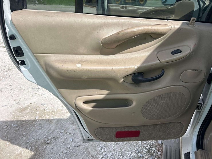 2001-ford-expedition-image-15