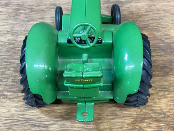 john-deere-830-image-12