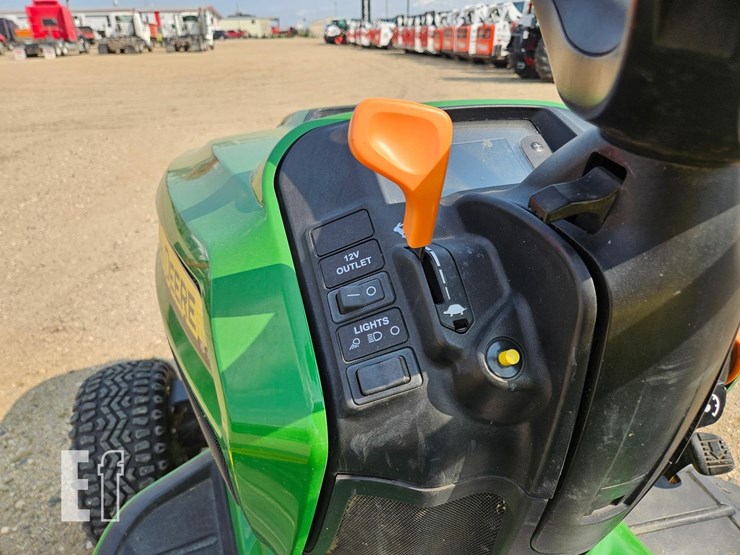 john-deere-x739-image-16