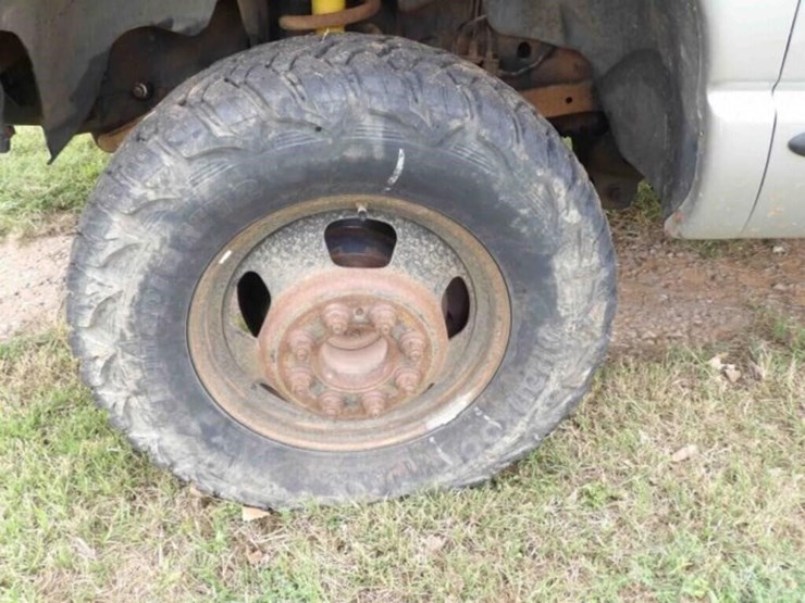 2004-dodge-ram-3500-image-11
