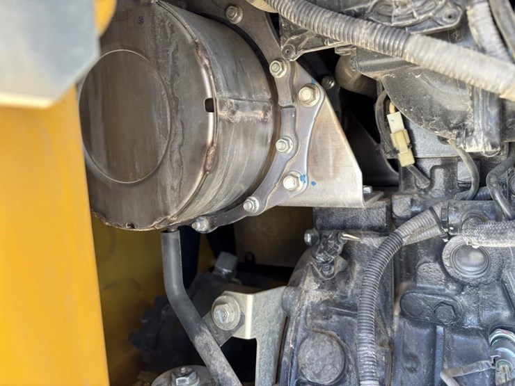 2021-deere-60g-image-50