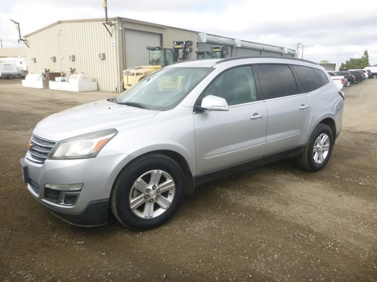 2013-chevrolet-traverse-image-1