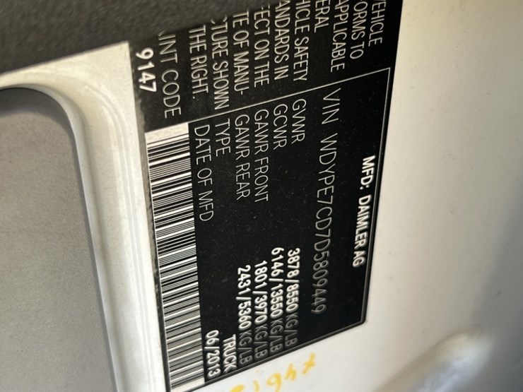 2013-freightliner-sprinter-2500-image-10