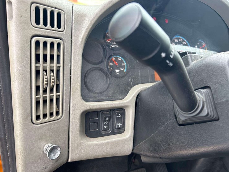 2013-international-durastar-4300-image-18