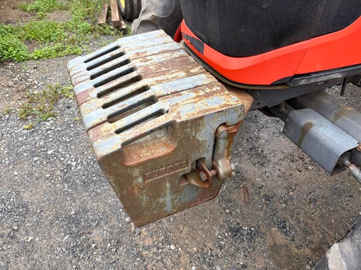 new-holland-354-image-15