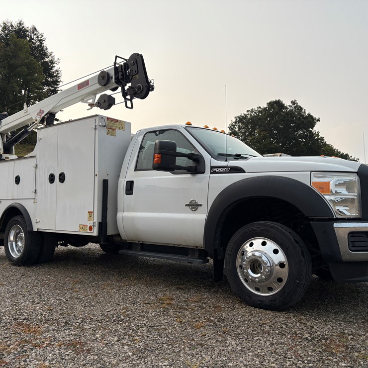 2016 FORD F550
