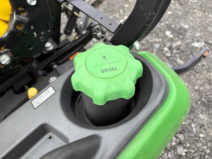john-deere-1025r-image-25