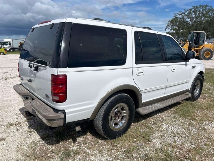 2001-ford-expedition-image-3