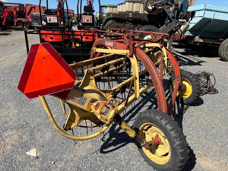 new-holland-256-image-3