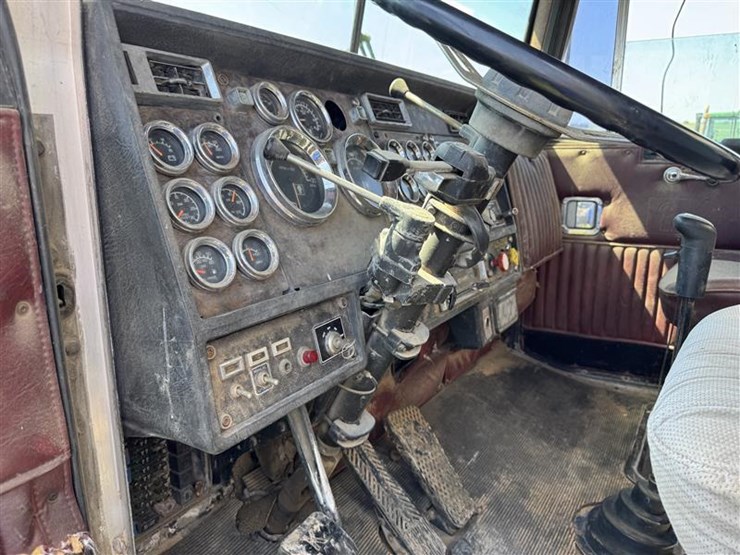 1988-kenworth-w900b-image-15