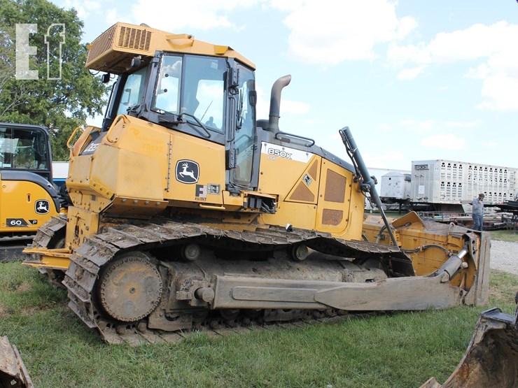 2015-deere-850k-image-7