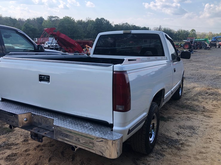 chevrolet-1500-image-4