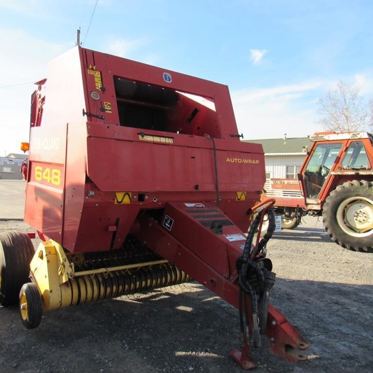 NEW HOLLAND 648