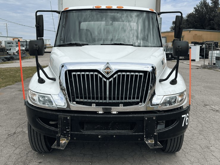 2012-international-durastar-4300-image-2