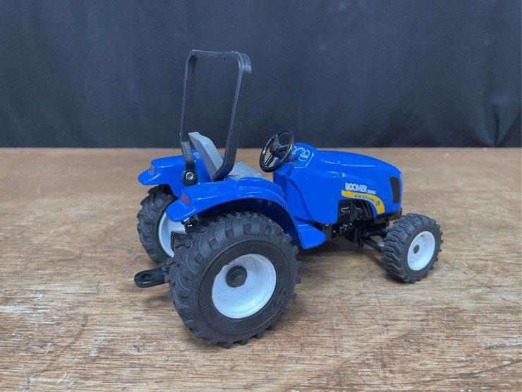 new-holland-boomer-2035-image-7