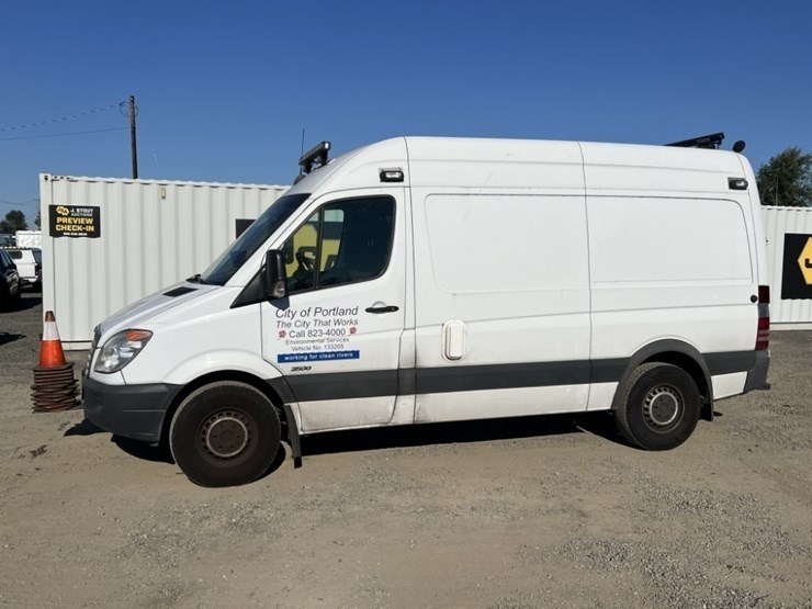 2013-freightliner-sprinter-2500-image-7