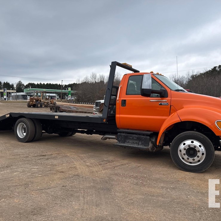 2012 FORD F650 SD