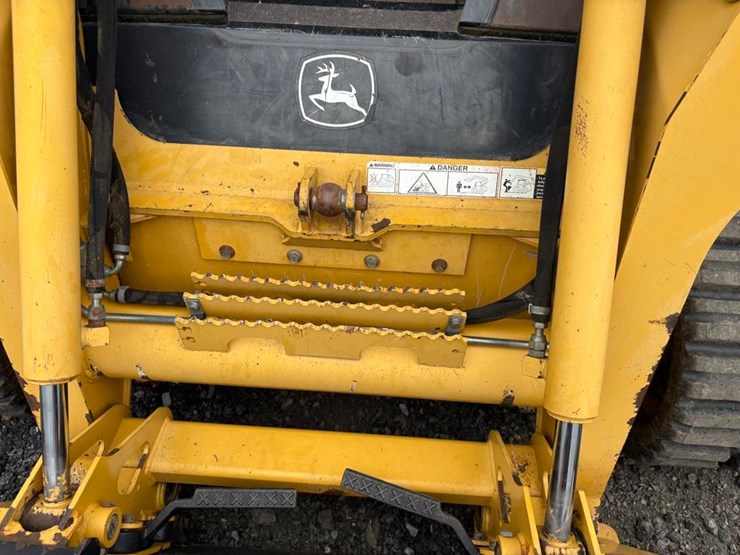 2007-john-deere-322-image-14