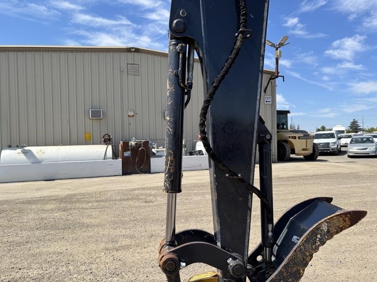 2021-deere-60g-image-18